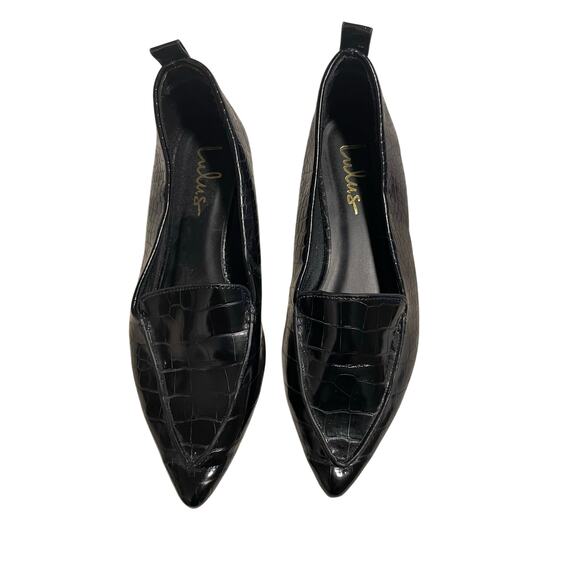 Lulus Shoes - Lulus Black Crocodile patterned flats size 8.5